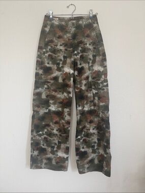 Levi’s Camo Cargo Wide-Leg Pants in Olive & Brown